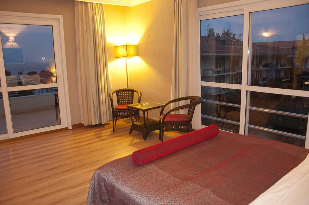 Island Hotel 2*